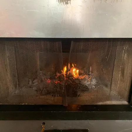 L'ancienne Ecole D'erpigny * Érezée