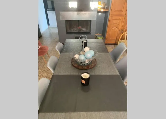 L'ancienne école D'erpigny * Érezée