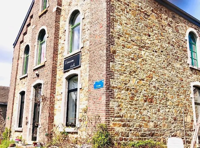 Сasa de vacaciones L'ancienne école D'erpigny Érezée